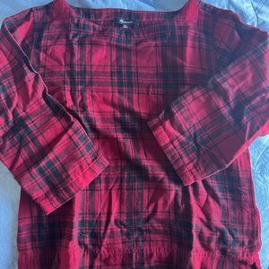 Madewell top size XXS but really fits like an XS-S